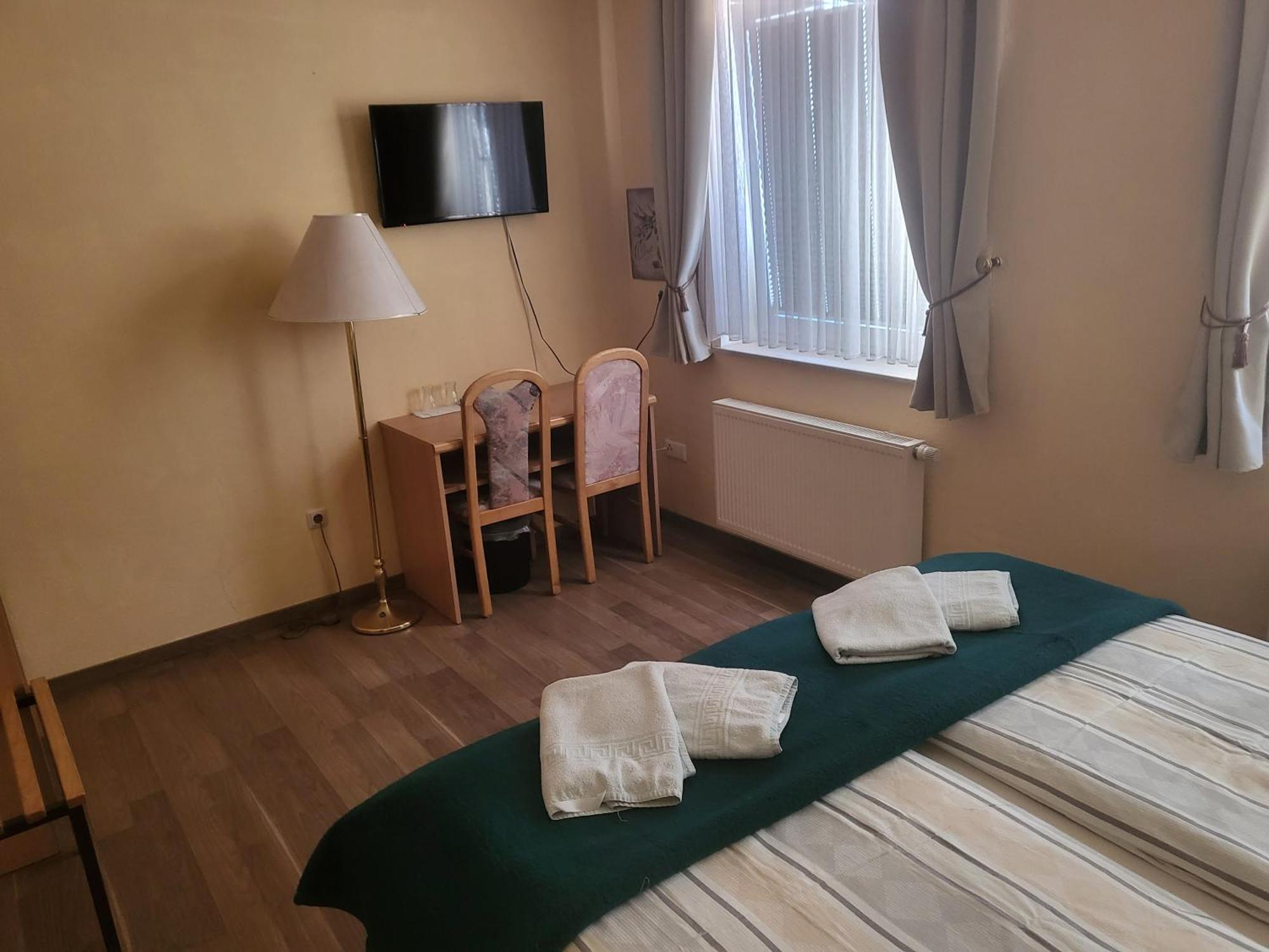 Pension Kuehnauer Hof Дессау Экстерьер фото