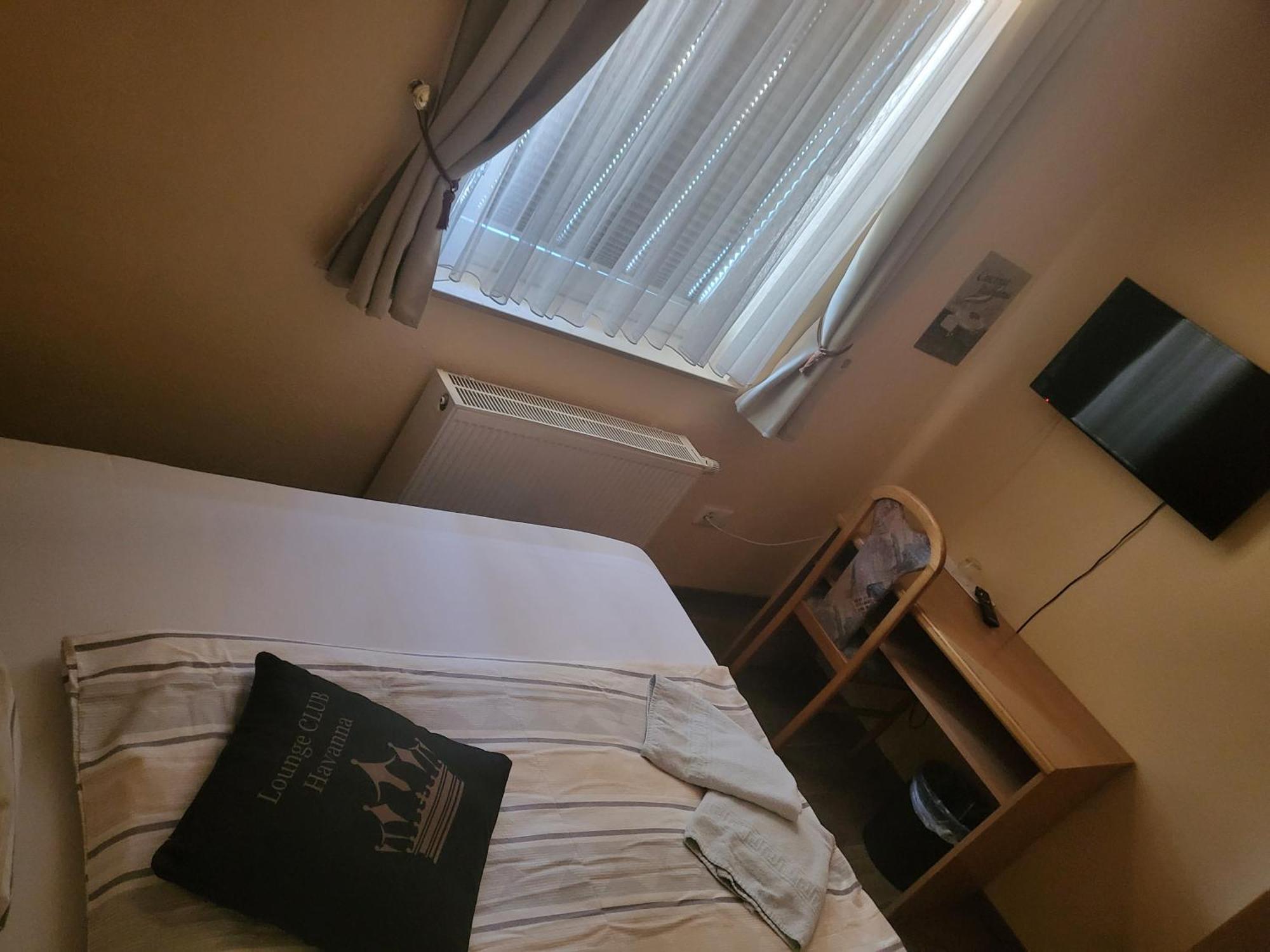Pension Kuehnauer Hof Дессау Экстерьер фото